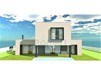 Moradia T4 de Arquitetura Moderna em Início de Construção, para ven...