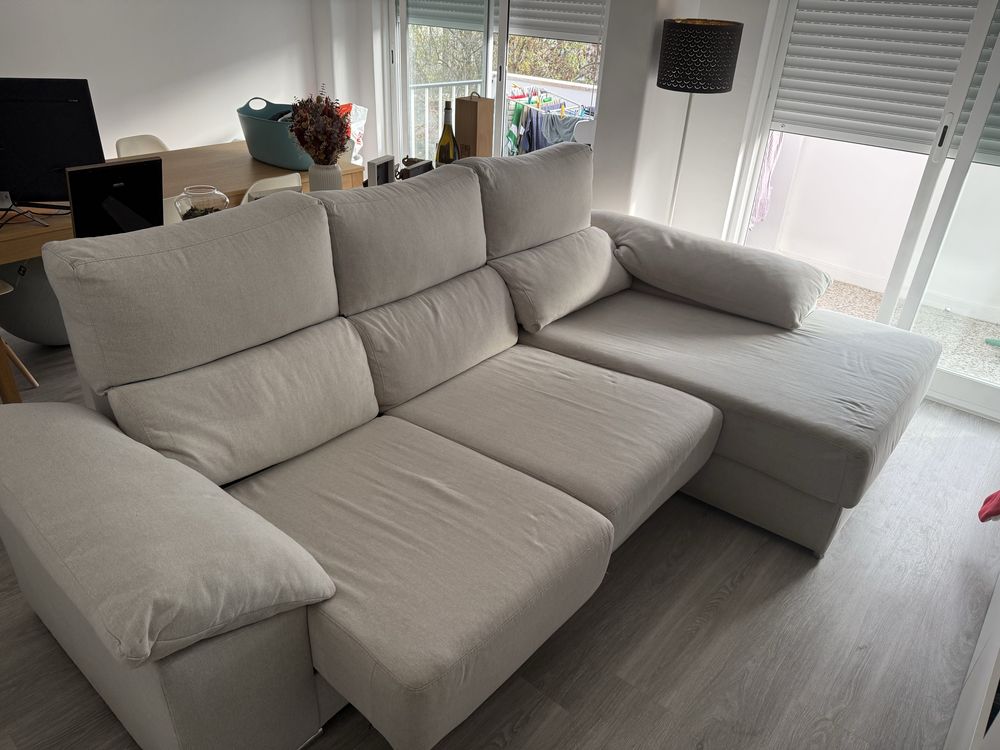 Sofa com 2 lugares extensiveis + chaiselongue