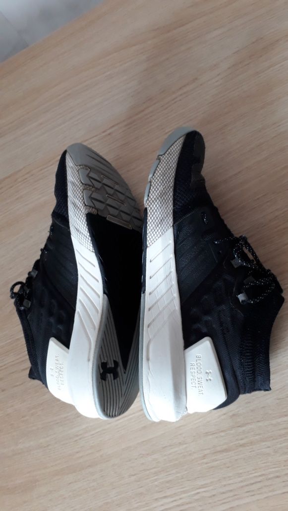 Кроссовки Under Armour/EU 40/р.39/25 см.