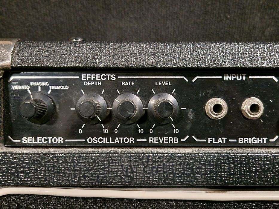 Wzmacniacz gitarowy combo Marlboro 562A lata 80 tranzystor made in USA