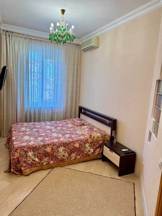 Продам 2 к.квартиру на Жуковского в сталинке. Ремонт. АГВ