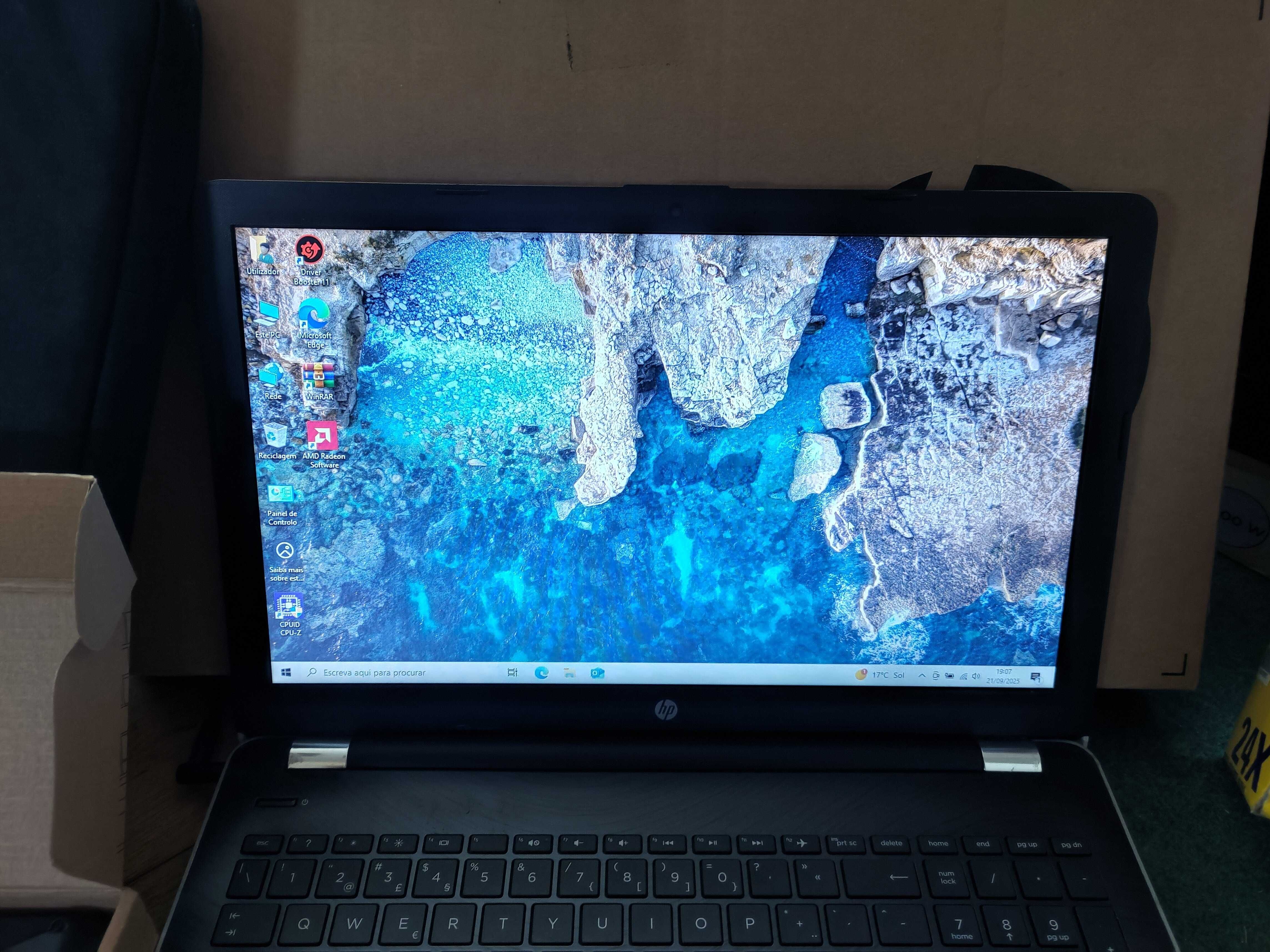 HP Laptop / Portátil com 24GB RAM e 512GB M2 SSD (com Vários Extras)