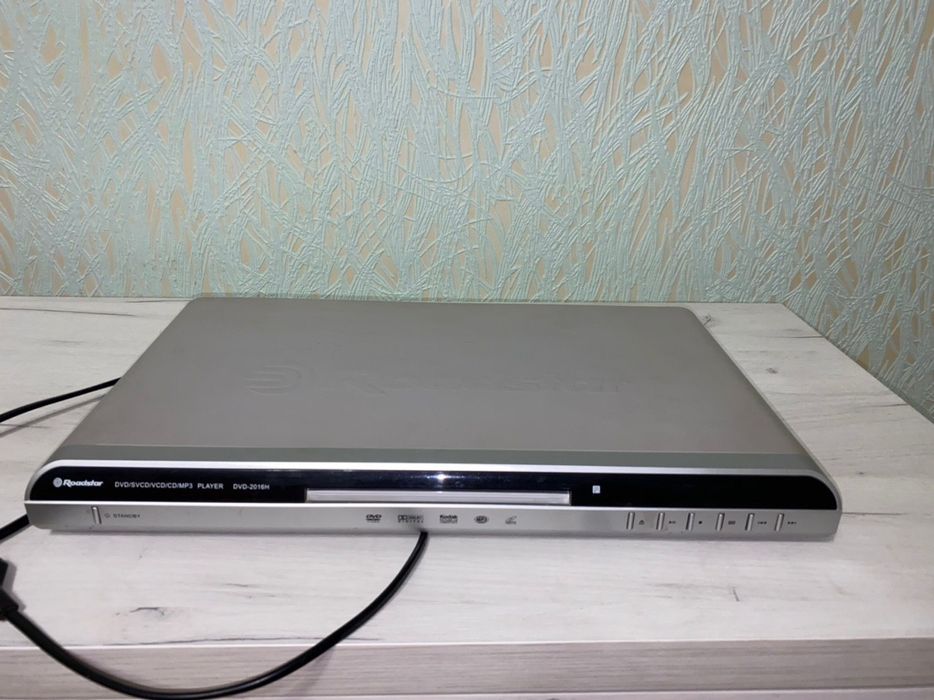 Проигрыватель Roadstar для DVD, CD
