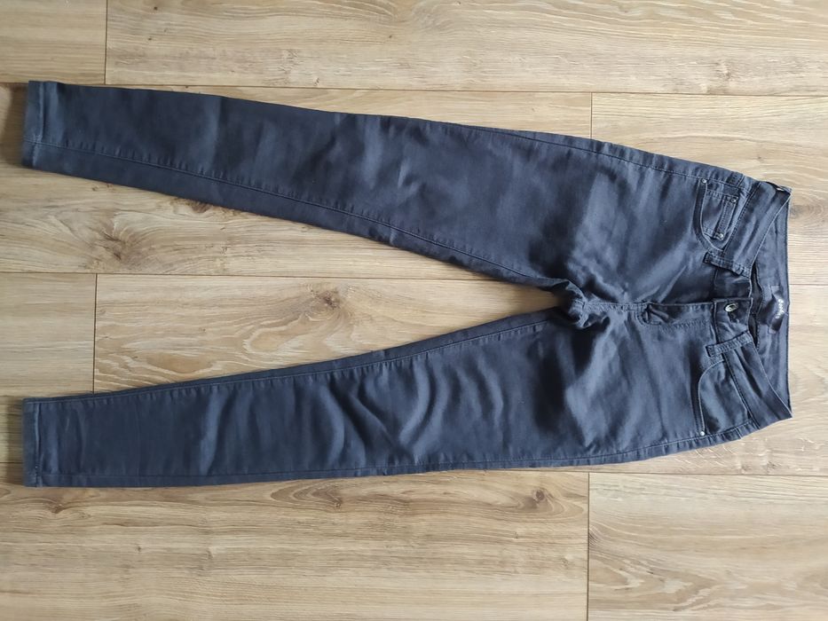 Spodnie damskie (4 sztuki)