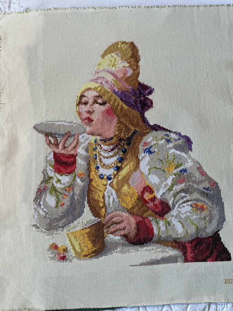 Współczesny haft krzyżykowy, „Hrabianka pije herbatę”