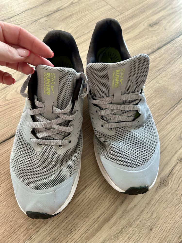 Buty sportowe adidasy dla chłopca Nike Star Runner r 38