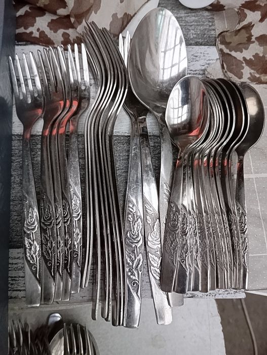 Столові прибори нержавейка.