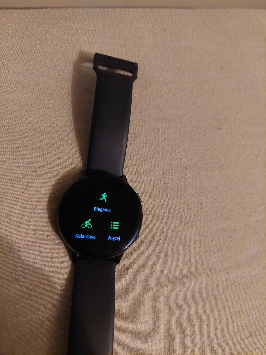 sprzedam zegarek samsung galaxy watch czarny.