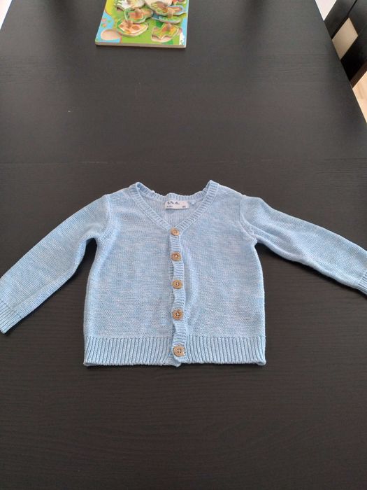Sweterek dziecięcy elegancki