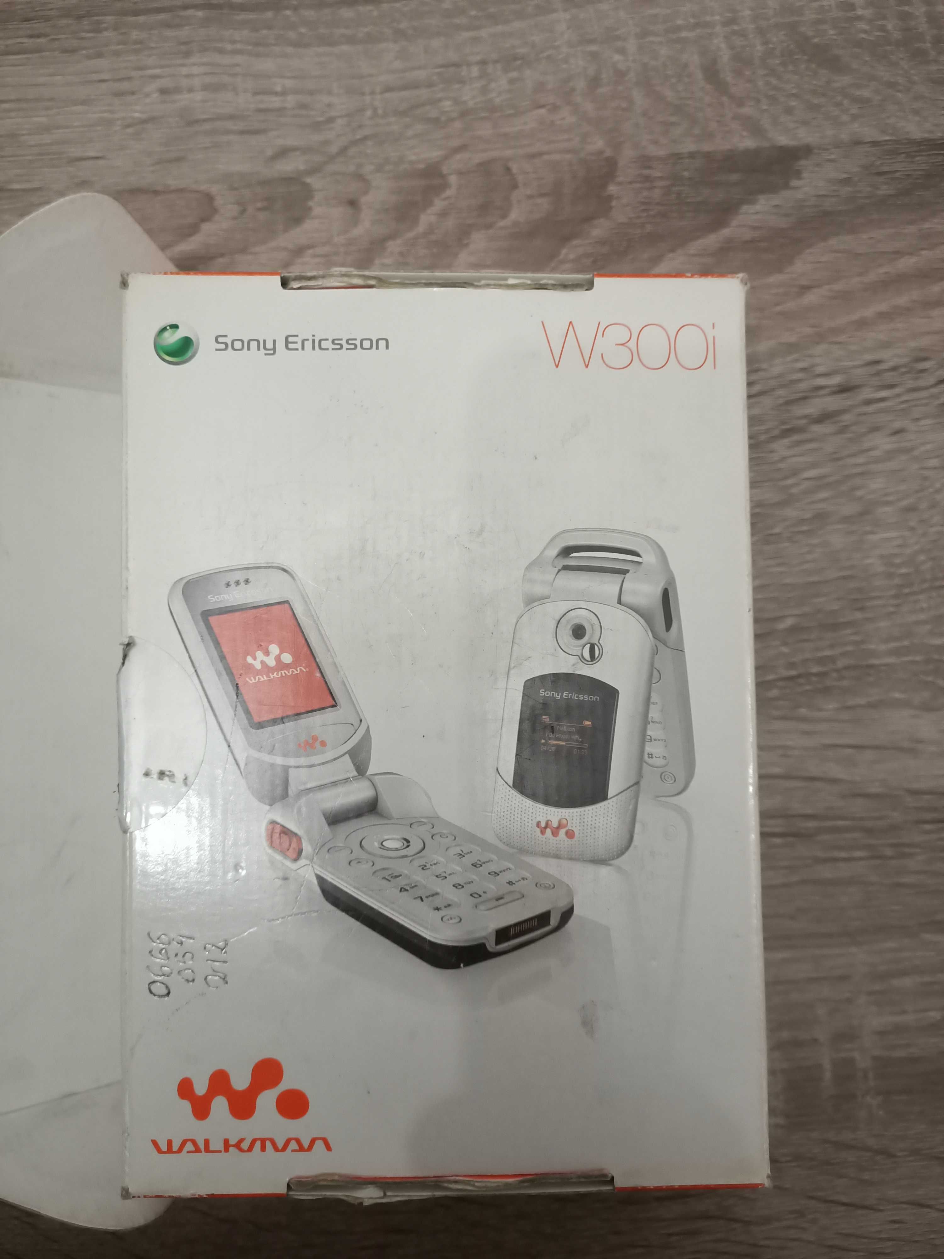 Pudełko puste po telefonie Sony Ericsson w300i