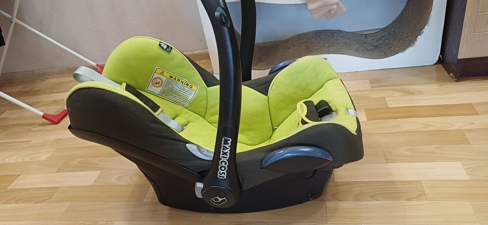 Продам автокресло детское