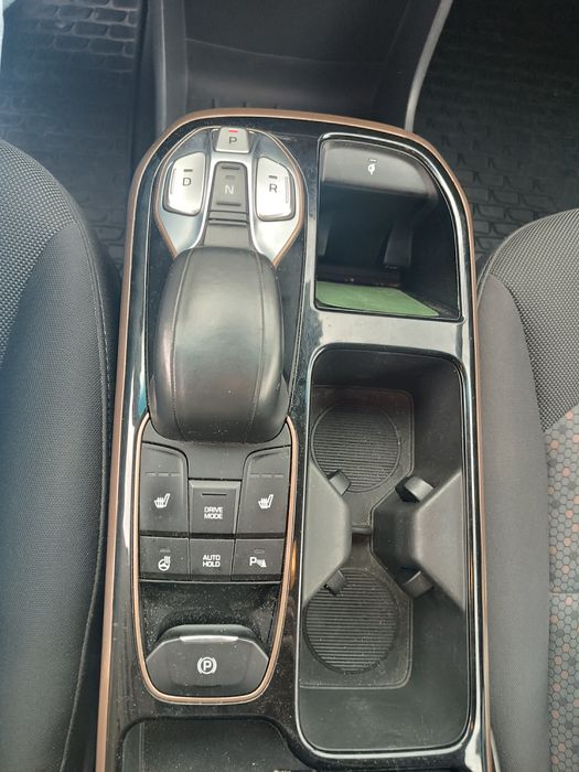 Hyundai Ioniq 28 кВ 12400$