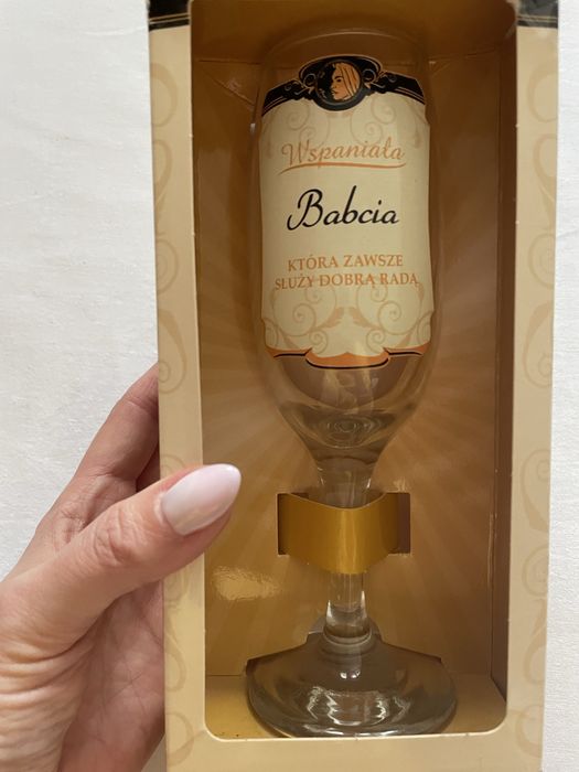 Prezent dla babci urodziny kieliszek do szampana Wspaniała Babcia
