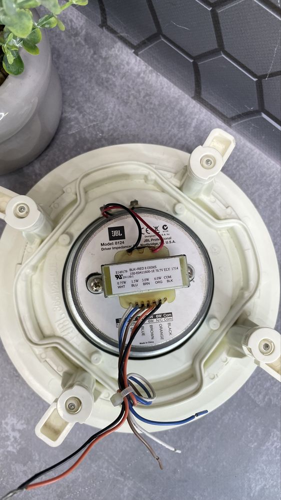 Акустична система Jbl professional 8124
