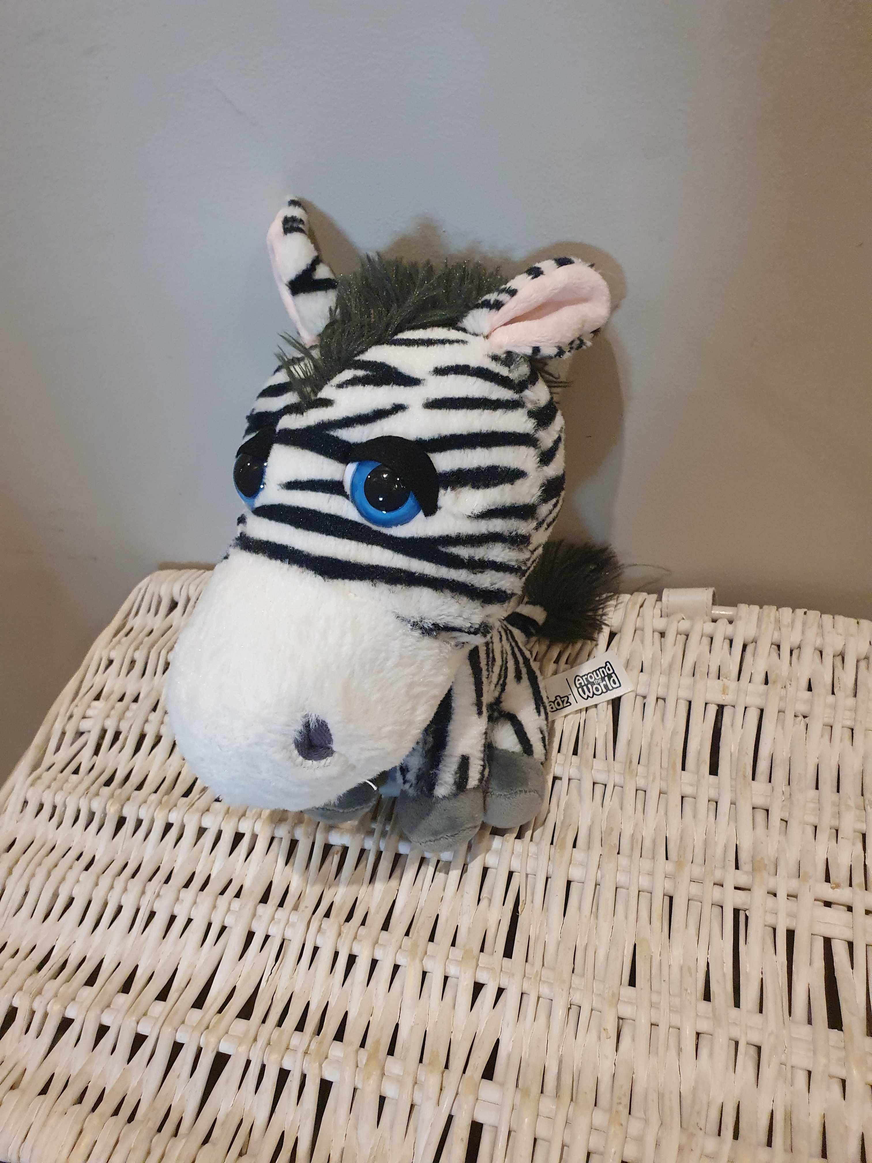 Maskotki Around World zebra i łoś