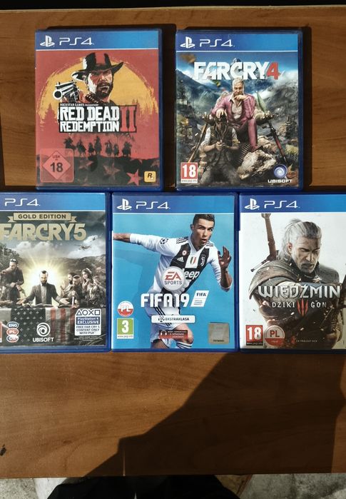 Konsola ps4 z grami