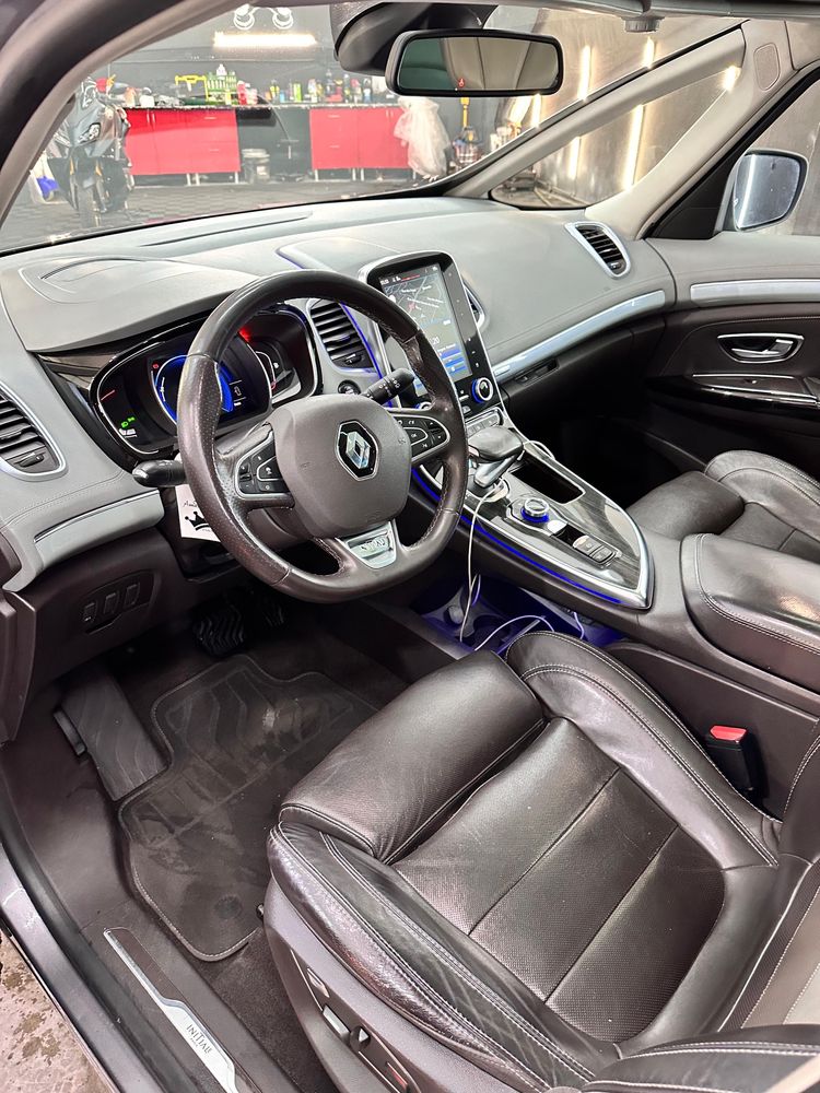 Renault space initial paris