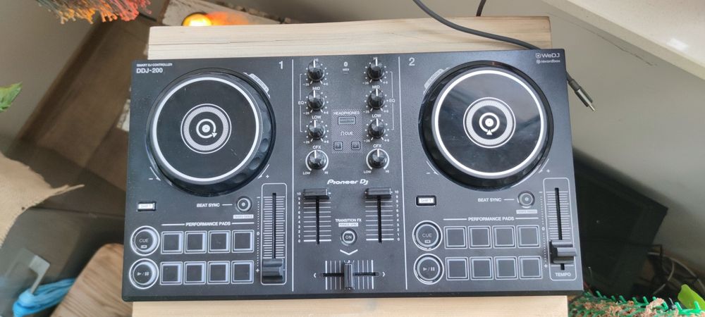 Kontroler Pioneer DDJ-200