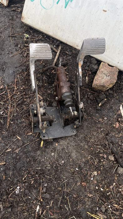 Педалі на Зіл 5301