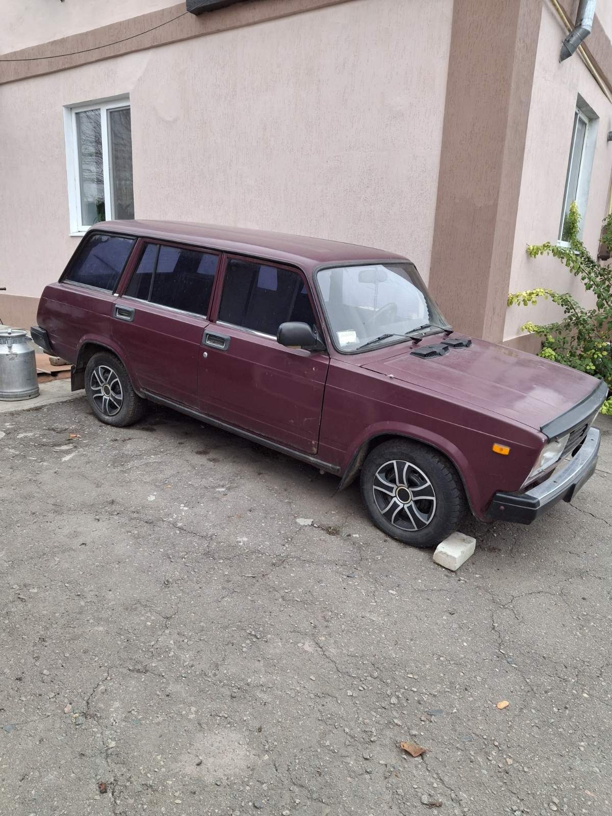 Продам ваз 2104.