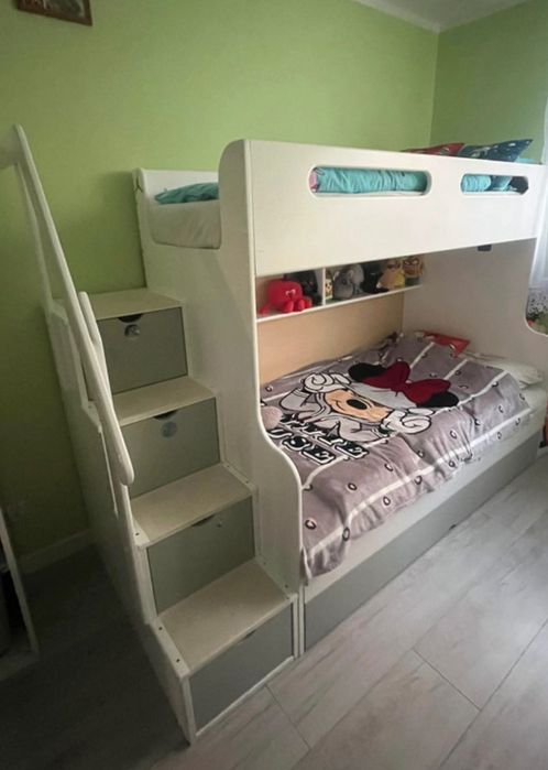 Łóżko piętrowe schodki szuflady