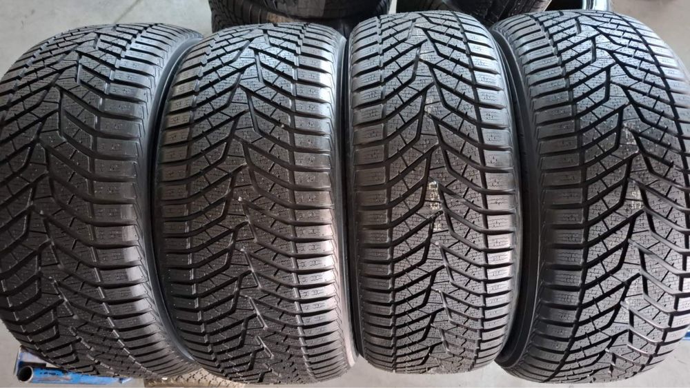 275/45/18+245/50/18 R18 Yokohama BluEarth V905 4шт нові зима
