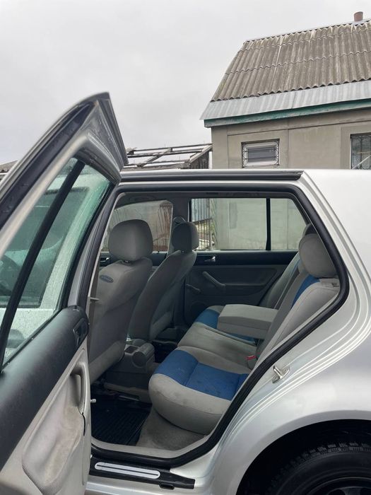 Golf 4 1.6 в хорошому стані