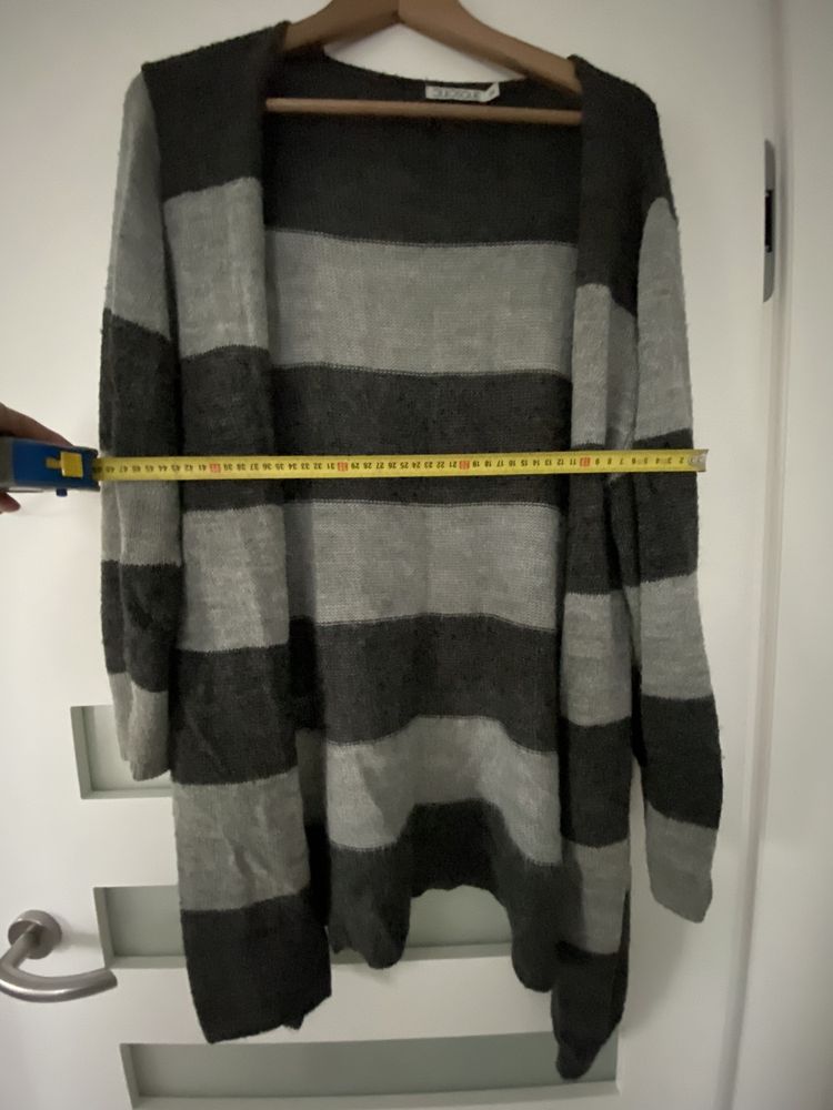 Sweter dzianinowy dlugi przewiewny rozmiar 44