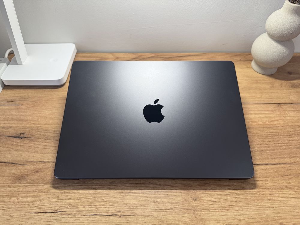 MacBook Pro 14 2025 M4 24Gb 1Tb Black nano-texture