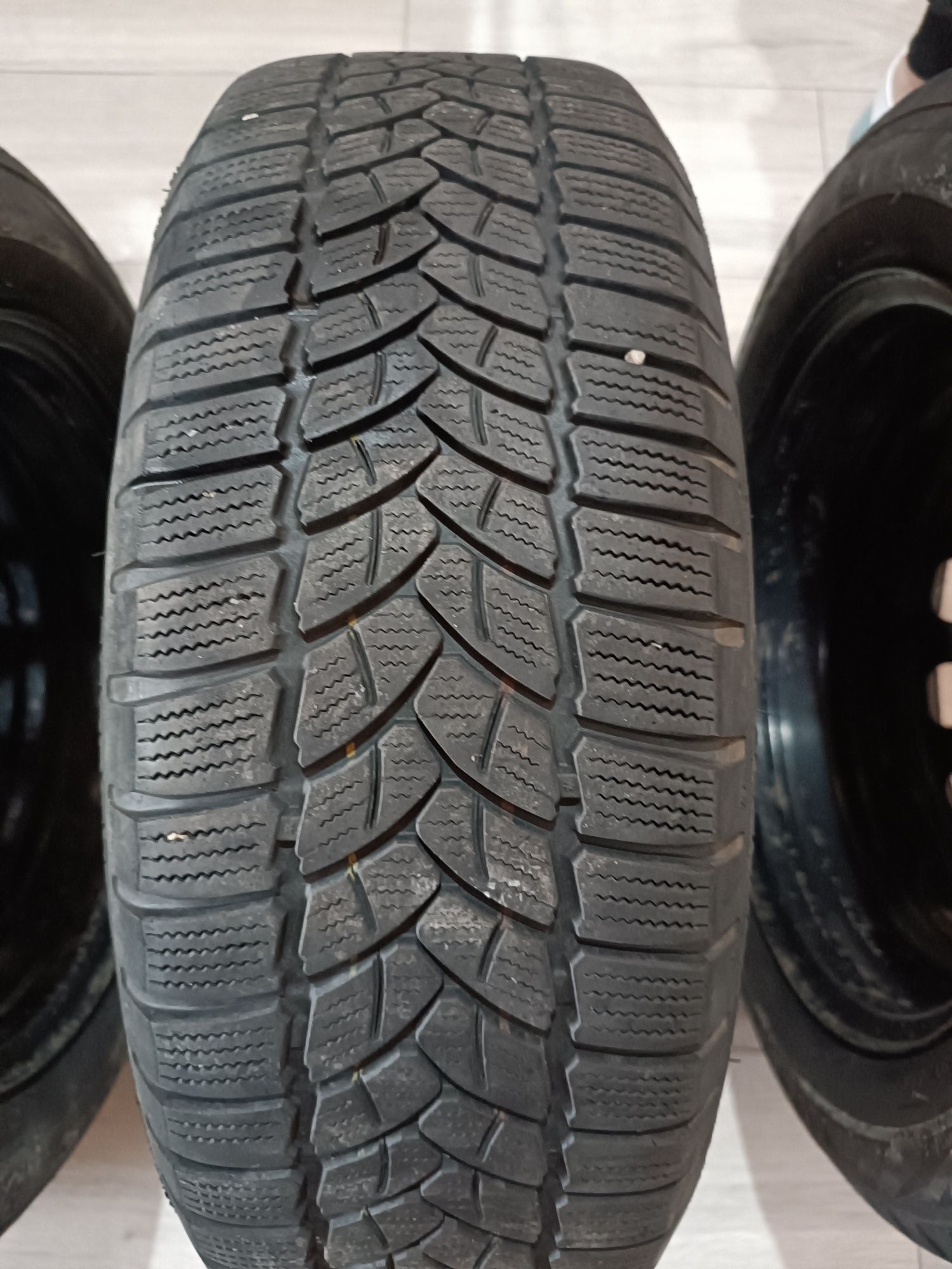 Koła opony zimowe Firestone 185/60 R15