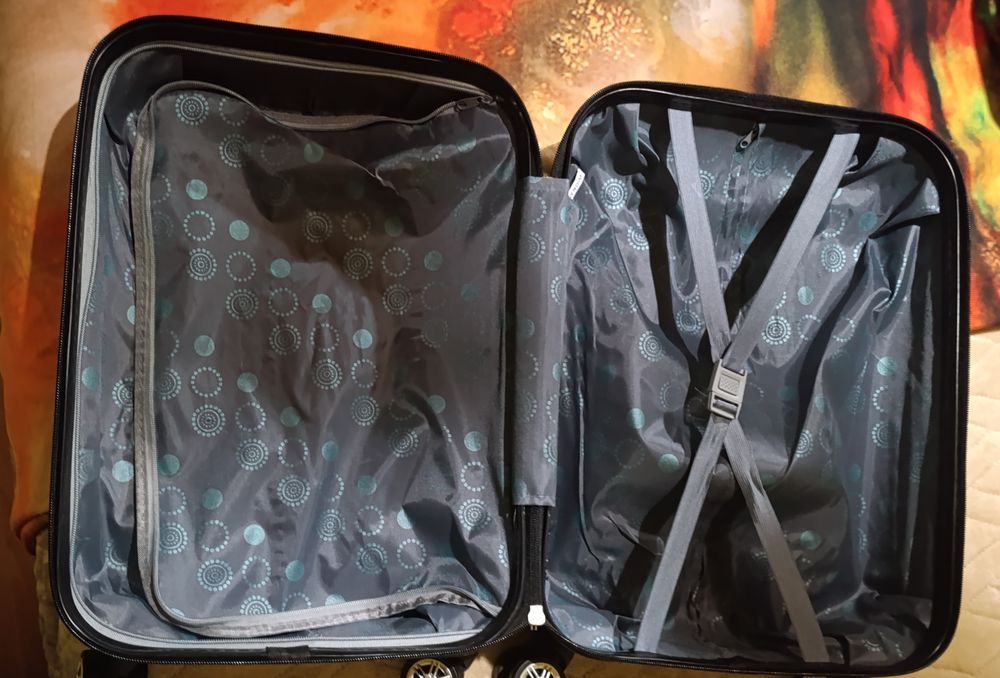 Mala de cabine, rodas 360°,prateada. Nova!