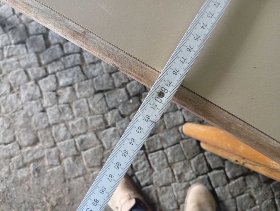 Komplet dwóch stołów i 6 krzeseł