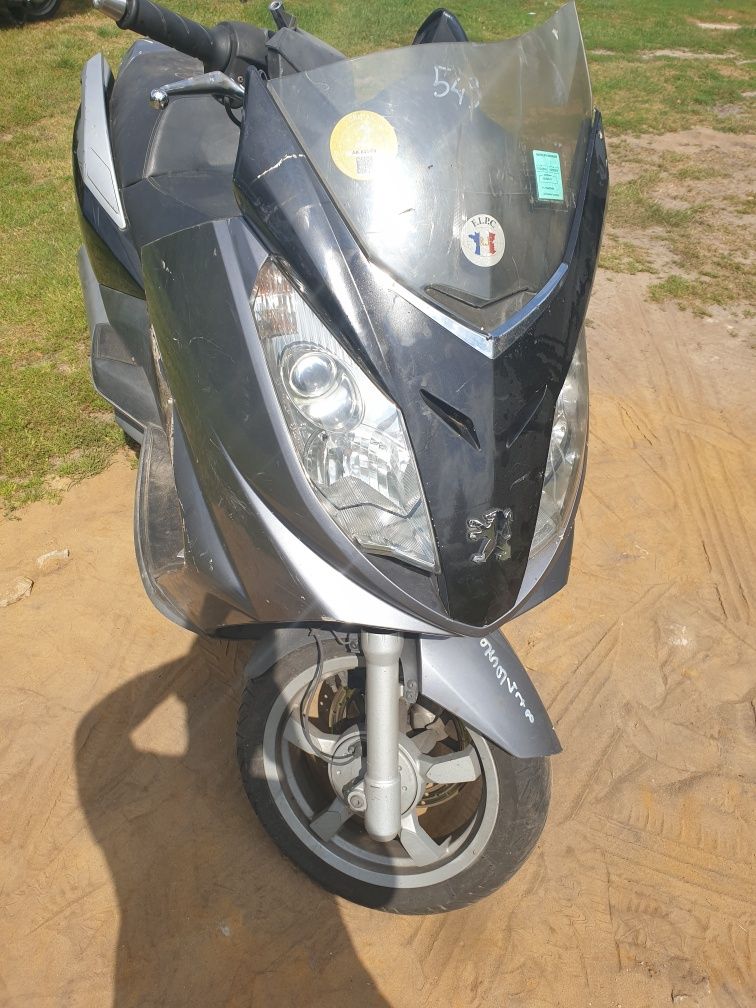 Peugeot satelis 125 efi plastiki, części, silnik, czacha przód lampy