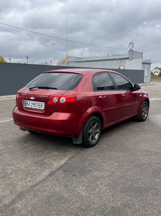 Chevrolet Lacetti 2006 хетчбек 1.4Л бензин