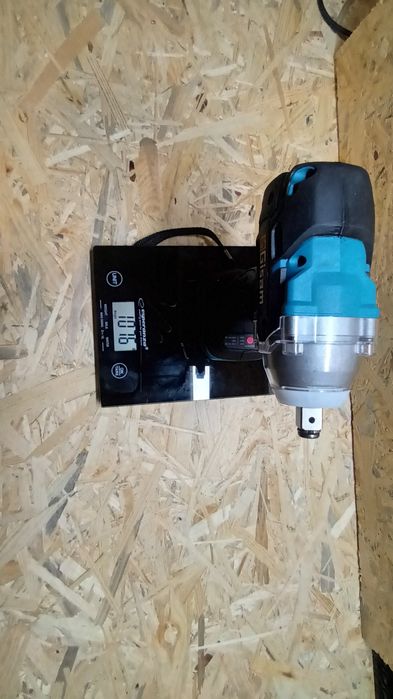 Klucz udarowy Gisam 520N.m w systemie Makita 18V