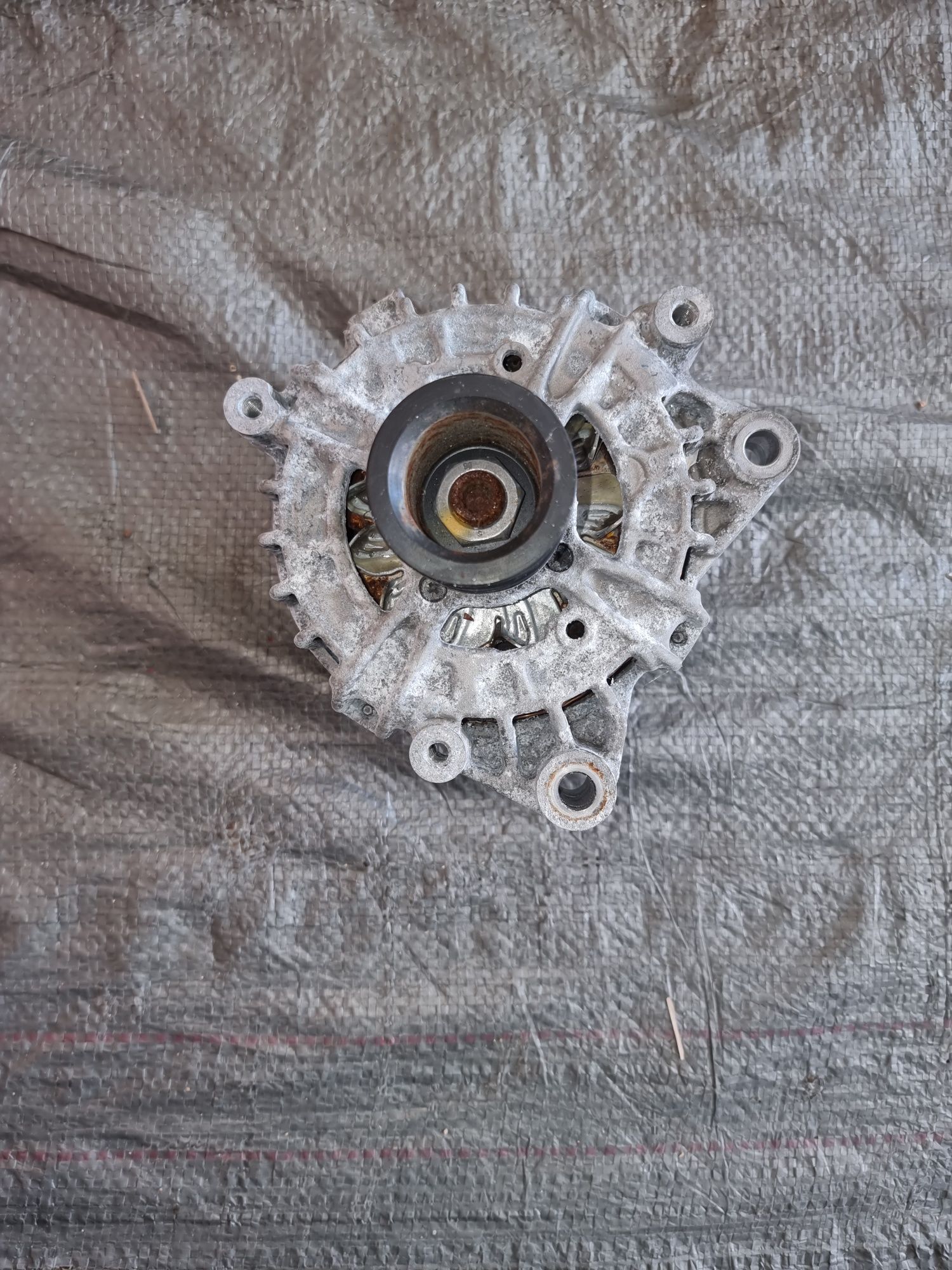 8614276 Bmw f30 b58 генератор