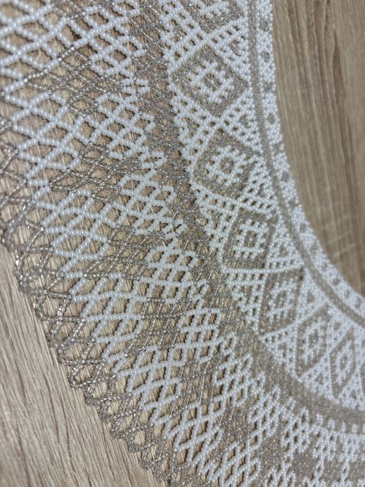 Силянка, криза прозоро-біла