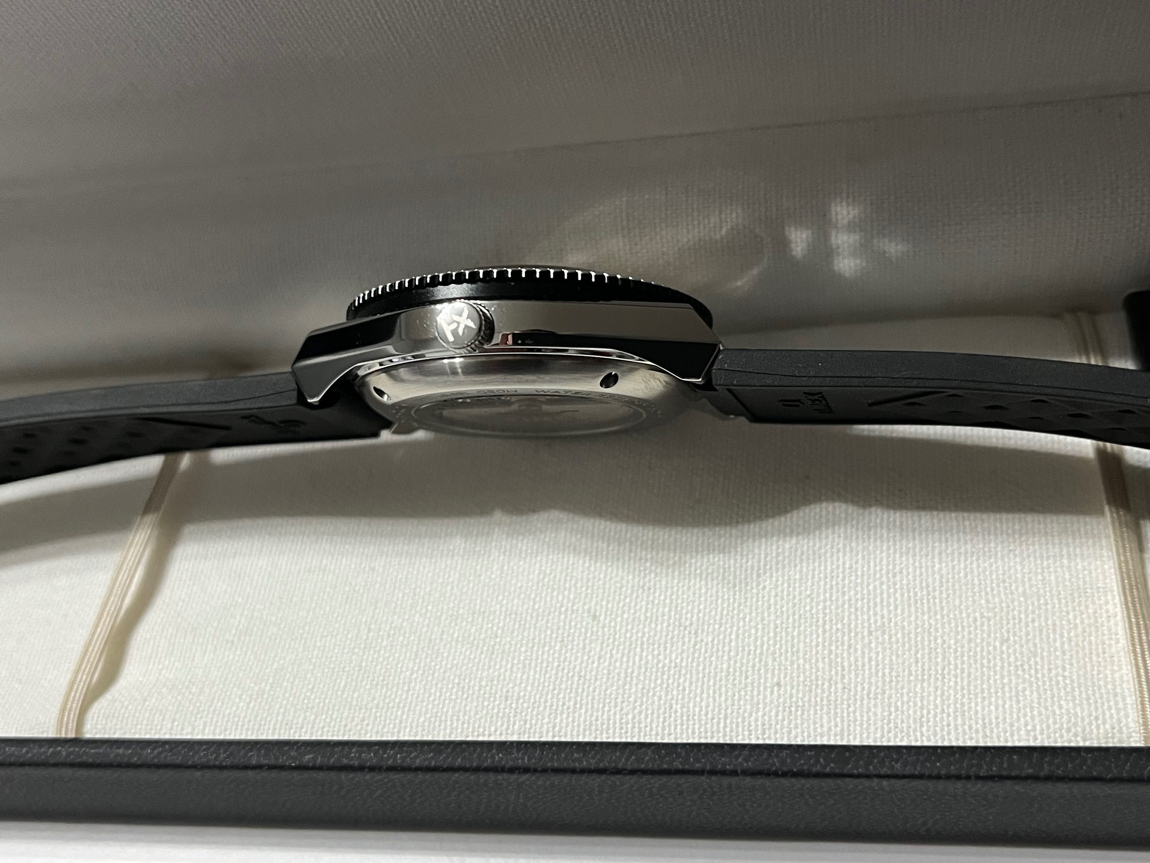 TIMEX M79 Automatic TW2W47600 zegarek męski retro automat Złota tarcza