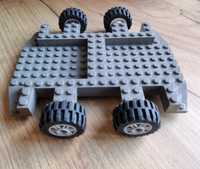 Lego stare podwozie Vehicle 30295 z kołami technic 30.4 x 14 opony