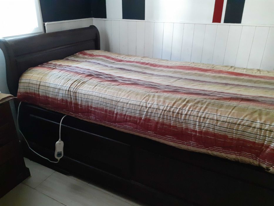 Cama Solteiro madeira maciça