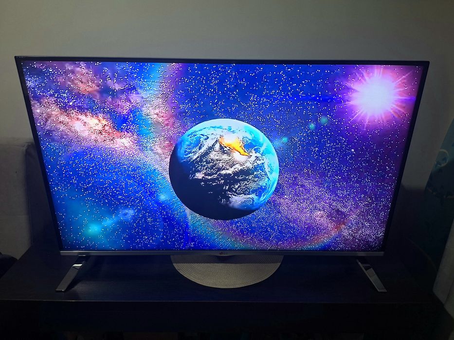Telewizor LG 42 cale  smart TV Wifi Yotube Netflix Pilot Magic 3D