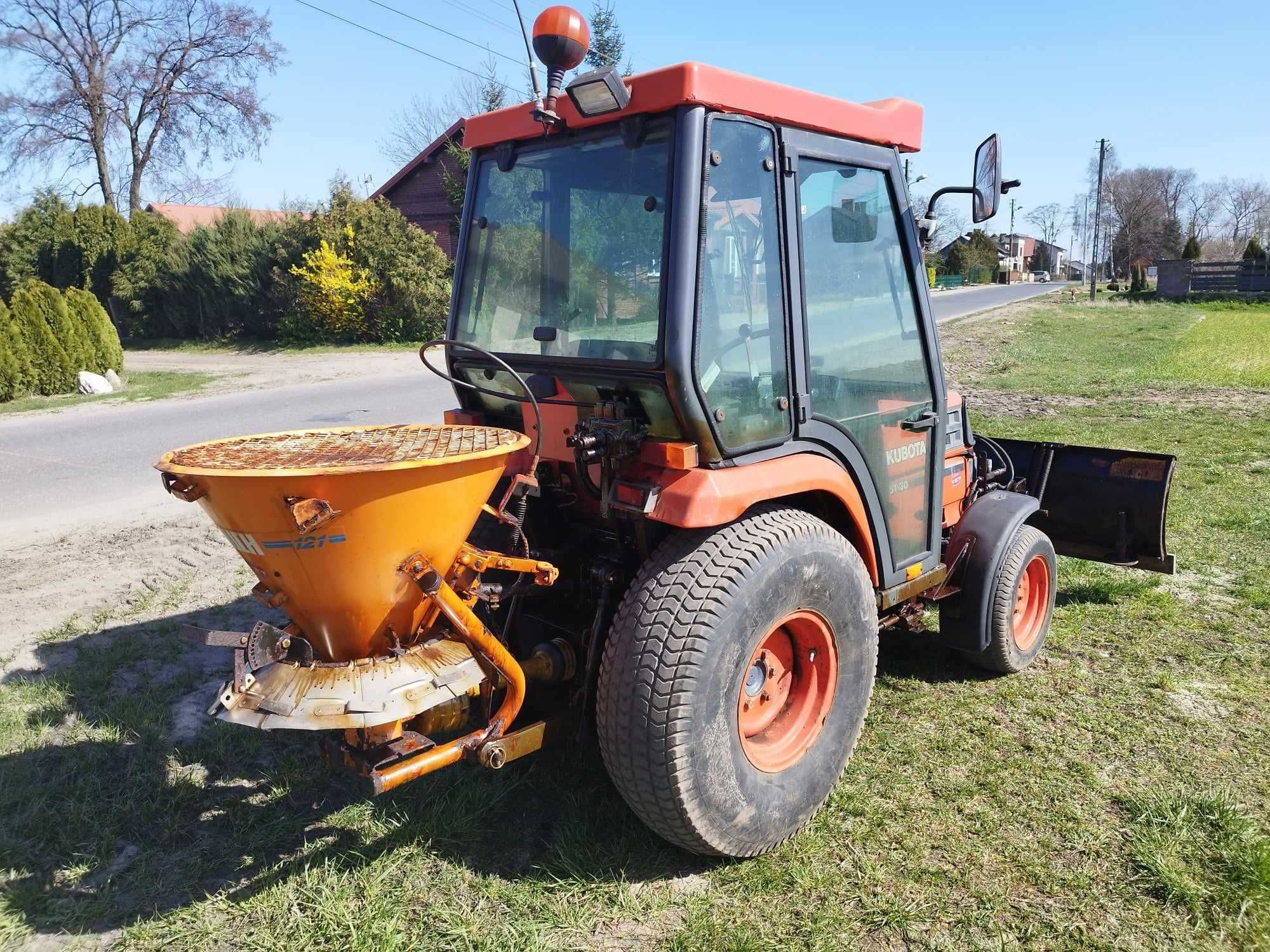 Kubota ST 30 sprowadzony komunalny/ ogrodniczy 4x4