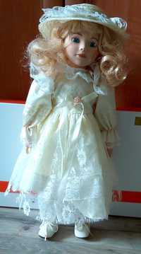 Лялька Viktoria Promenade collection