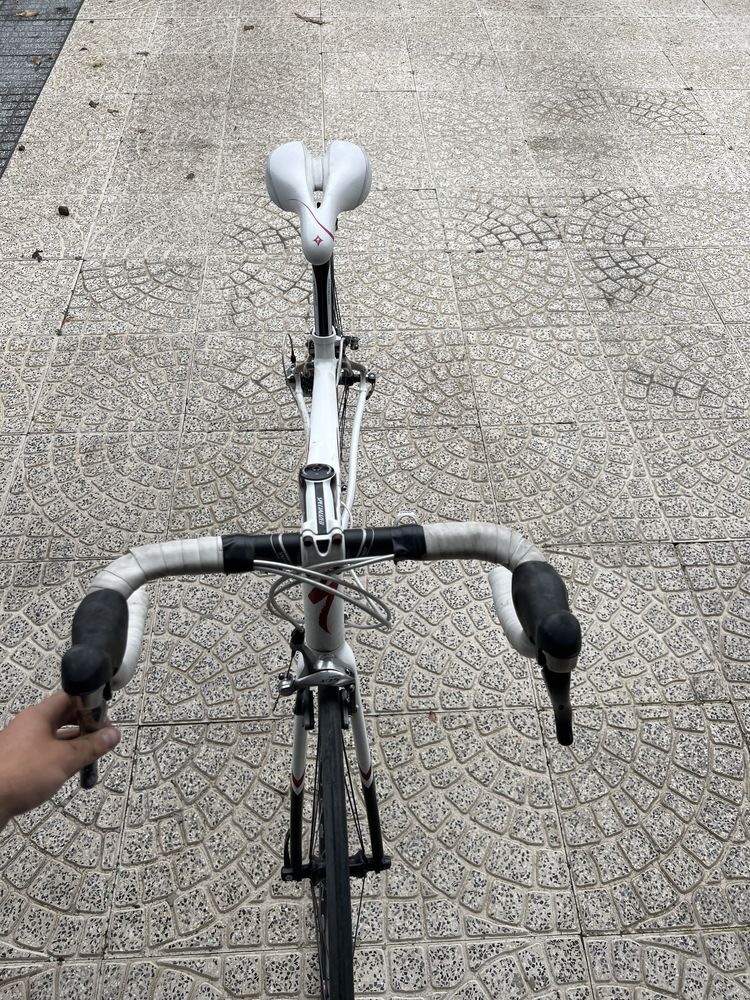 Bicicleta de estrada specialized dolce comp