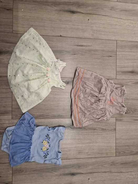 Sukieneczki niemowlece