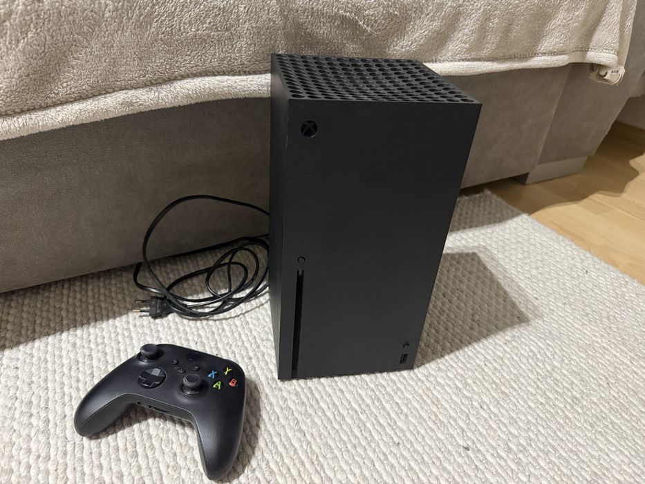 Xbox seria X konsola i pad