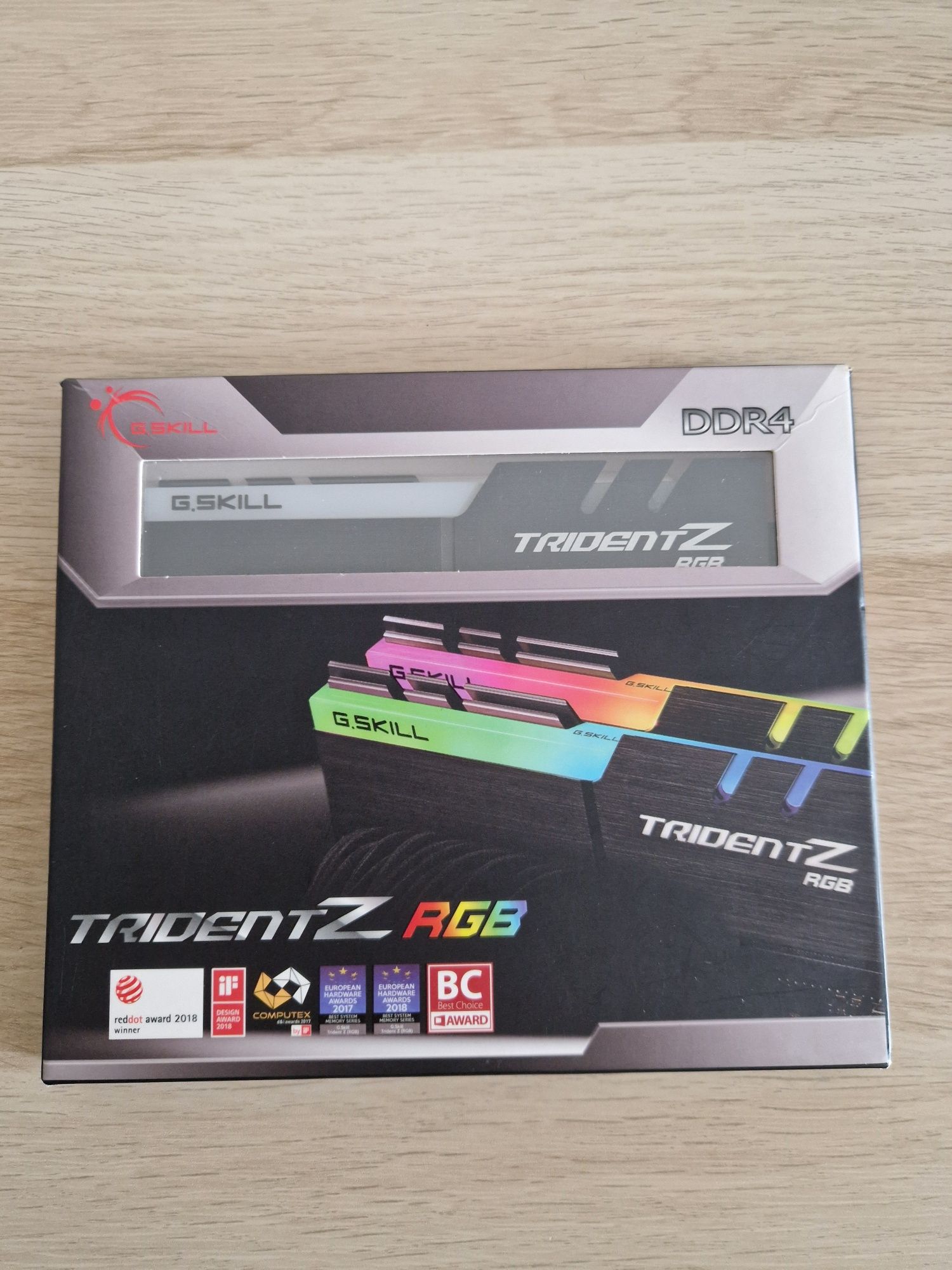 I9 9900k / Asus Rog Maximus XI Hero / Gskill Trident Z RGB