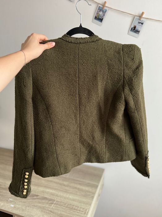 Marynarka żakiet khaki boucle z usztywnionymi ramionami viral Zara