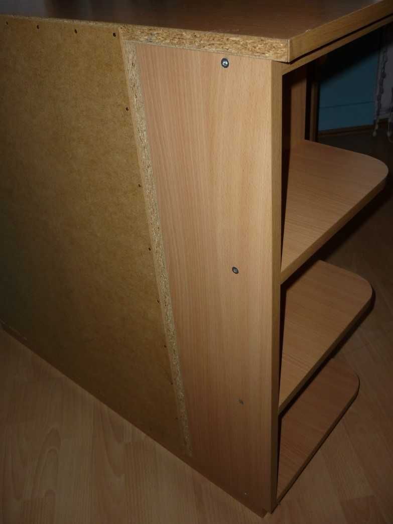 Komoda do pokoju dziecięcego z pólkami