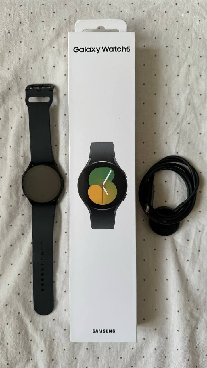 Смарт-годинник Samsung Galaxy Watch 5 40 mm